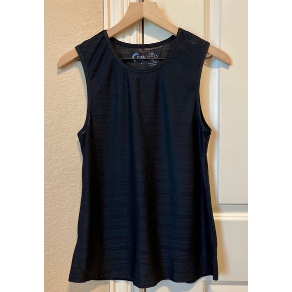 SOLD 🚫Zyia Black Luxe Muscle Tank - Picture 2 of 8